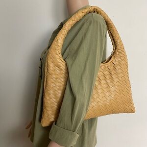 NWT! Authentic WALTER BAKER Woven Leather HAVEN Chai Tea HOBO Bag DESIGNER Purse